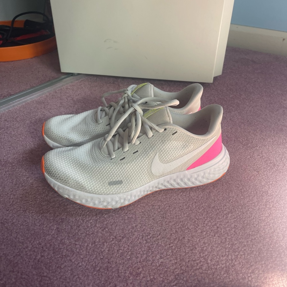 Nike Sneakers!